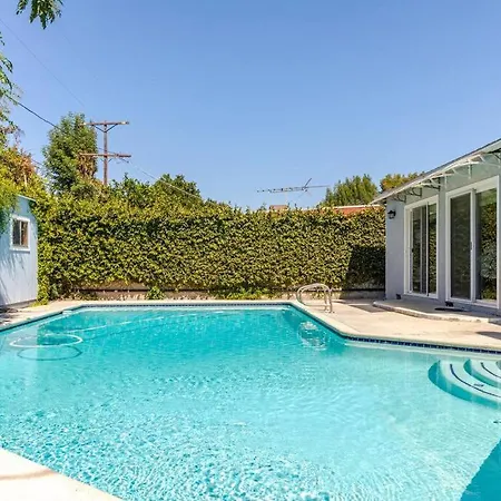 Newly Furnished Pool House Villa